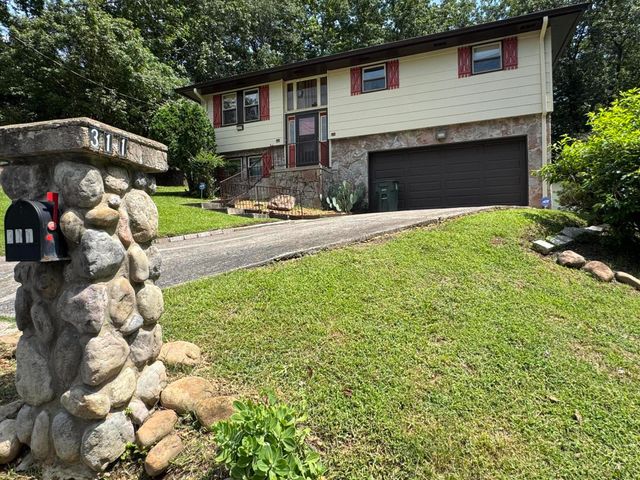 311 Branch Drive, Hixson, TN 37343