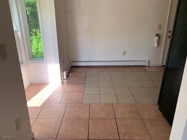 77 Swartswood Rd, Newton Town, NJ 07860