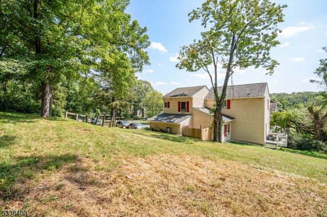 77 Swartswood Rd, Newton Town, NJ 07860