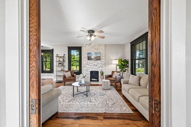 319 W Main Street W, Ashville, OH 43103