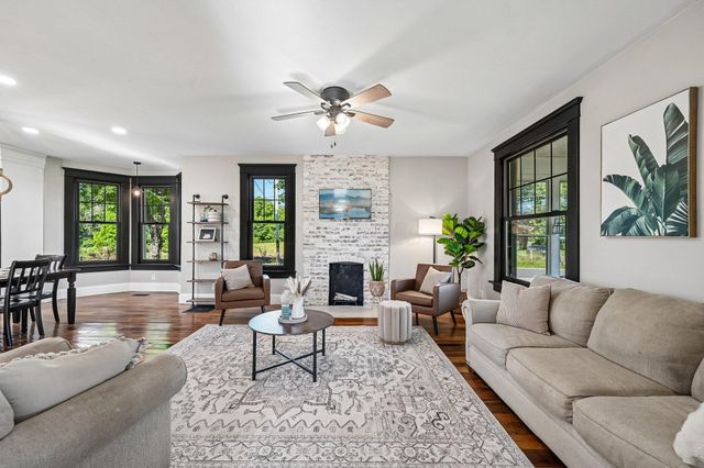 319 W Main Street W, Ashville, OH 43103