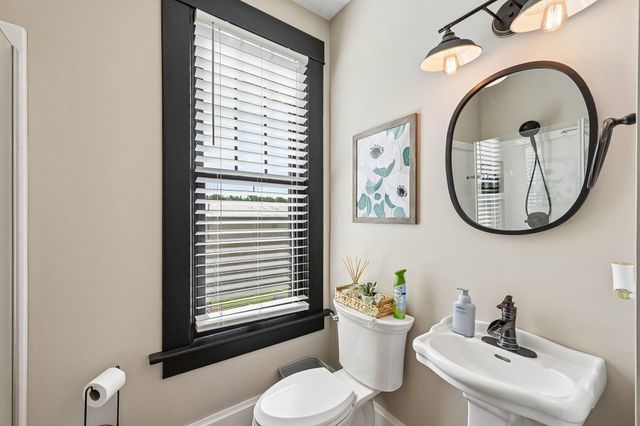 319 W Main Street W, Ashville, OH 43103