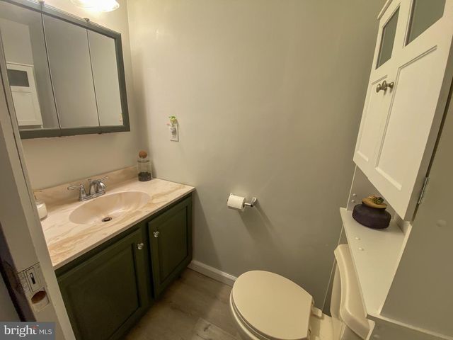 15 LETTI DR, Elizabethtown, PA 17022