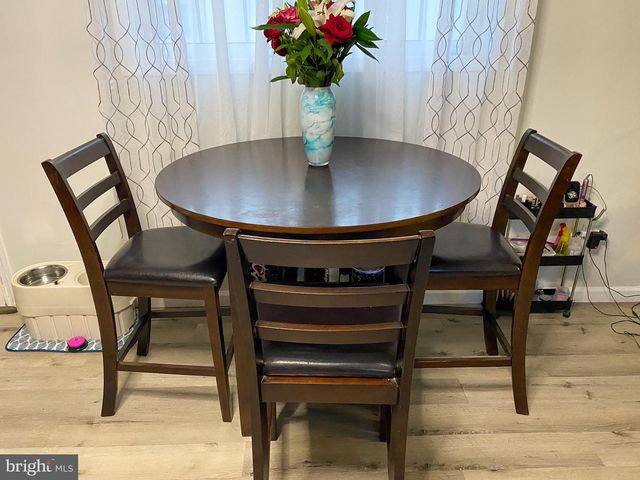 15 LETTI DR, Elizabethtown, PA 17022