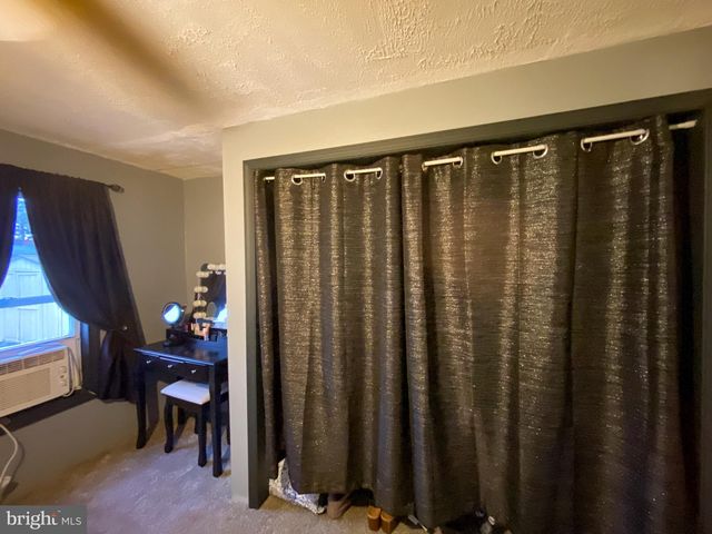 15 LETTI DR, Elizabethtown, PA 17022