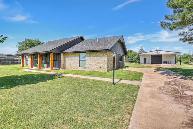 20426 E County Road 1567, Altus, OK 73521