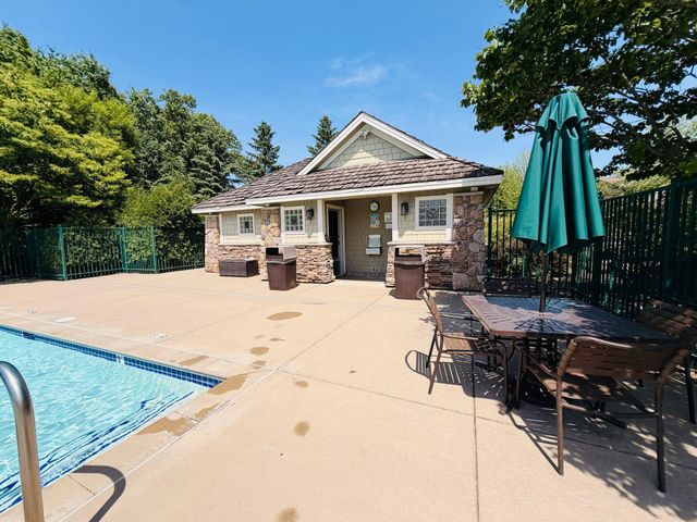 3486 Crosslough Trail, Rosemount, MN 55068