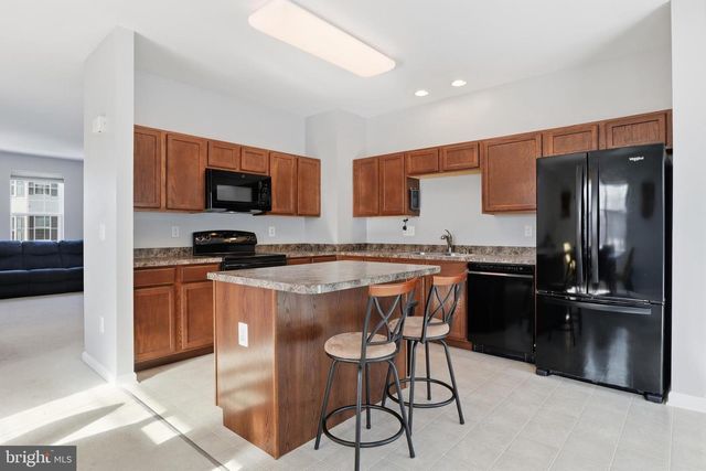 2164 GOLDEN EAGLE DR, York, PA 17408