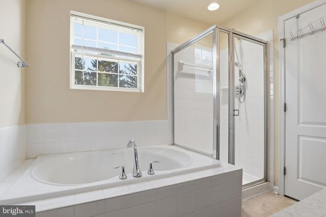 2164 GOLDEN EAGLE DR, York, PA 17408