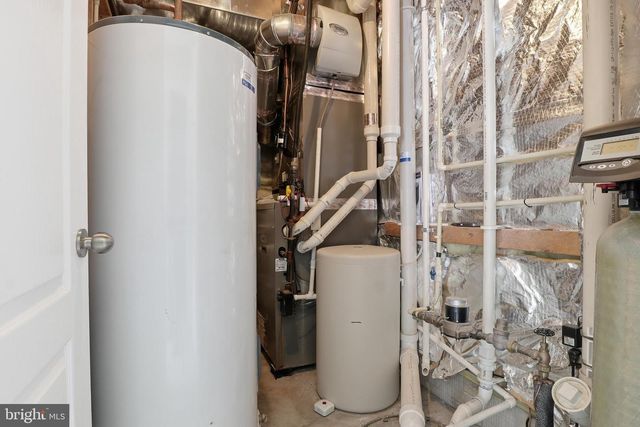 2164 GOLDEN EAGLE DR, York, PA 17408