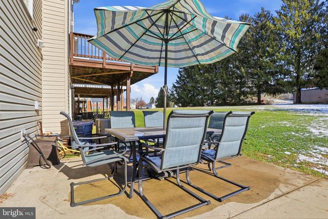 2164 GOLDEN EAGLE DR, York, PA 17408