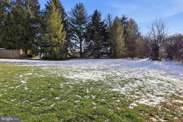 2164 GOLDEN EAGLE DR, York, PA 17408