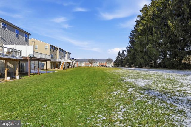 2164 GOLDEN EAGLE DR, York, PA 17408