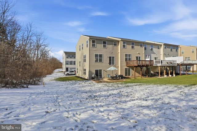 2164 GOLDEN EAGLE DR, York, PA 17408