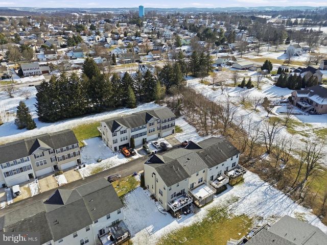 2164 GOLDEN EAGLE DR, York, PA 17408