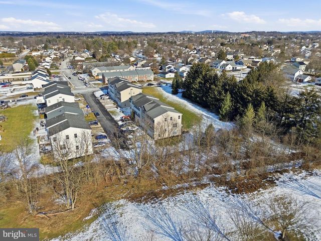 2164 GOLDEN EAGLE DR, York, PA 17408