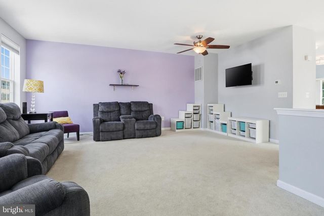 2164 GOLDEN EAGLE DR, York, PA 17408