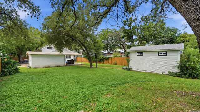 321 E Mistletoe, San Antonio, TX 78212