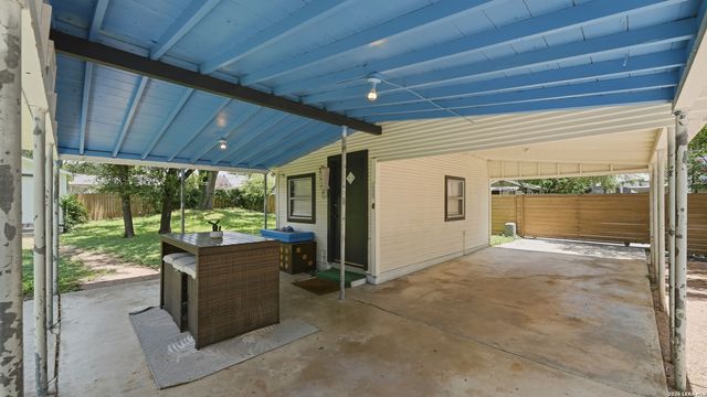 321 E Mistletoe, San Antonio, TX 78212