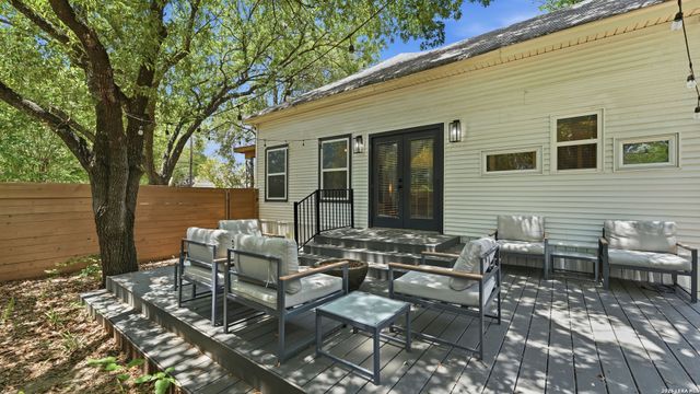 321 E Mistletoe, San Antonio, TX 78212