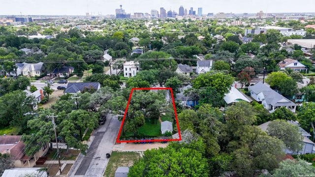 321 E Mistletoe, San Antonio, TX 78212