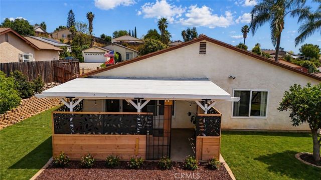 1458 Kent, Escondido, CA 92027