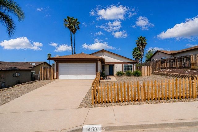 1458 Kent, Escondido, CA 92027