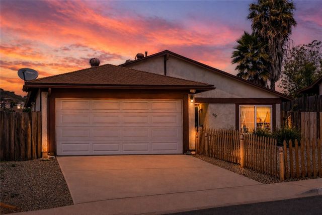 1458 Kent, Escondido, CA 92027