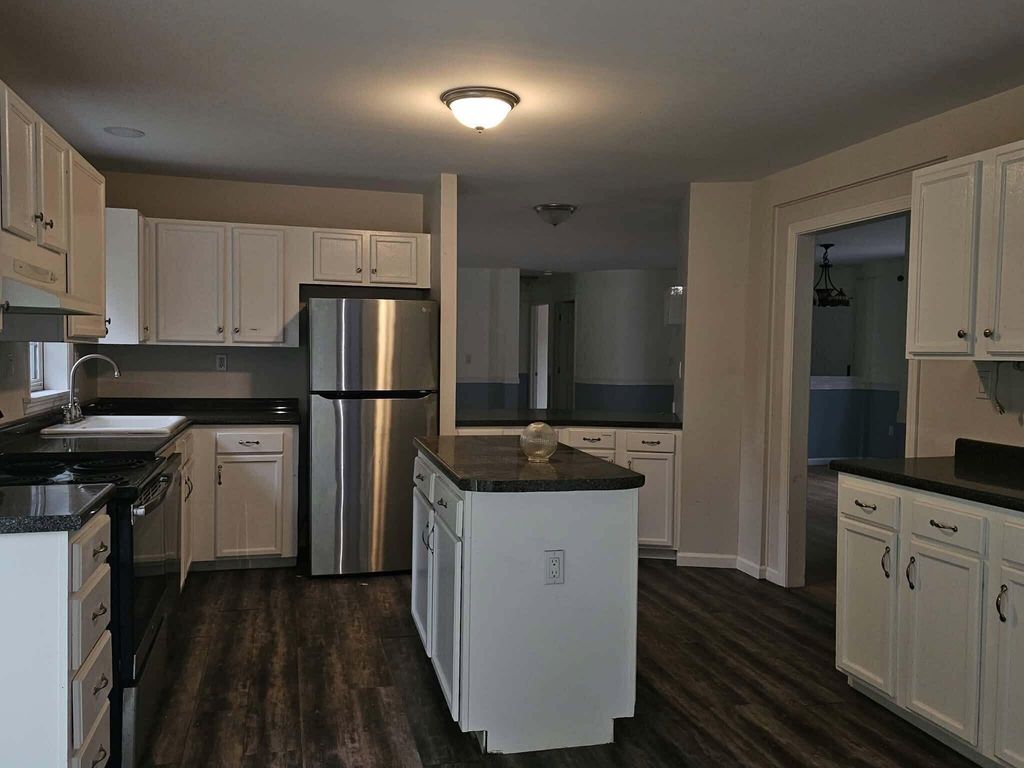 95 Pleasant Street, Oxford, ME 04270 — photo 3