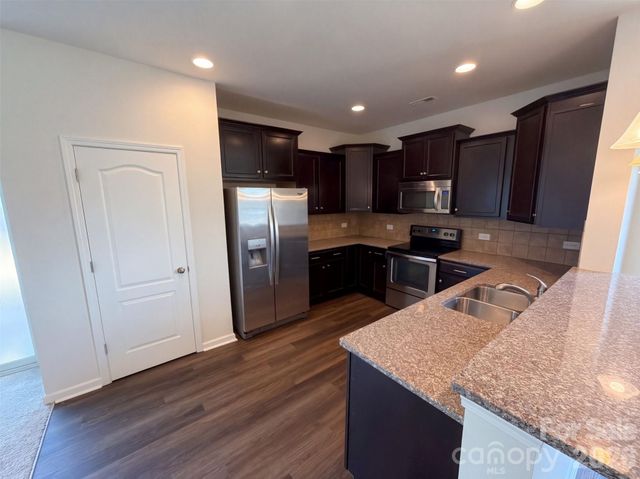 5043 Haven Lodge Road, Matthews, NC 28104