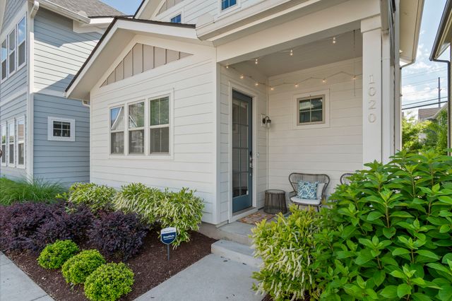 1020 Treaty Oaks Dr, Nashville, TN 37209