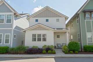 1020 Treaty Oaks Dr, Nashville, TN 37209