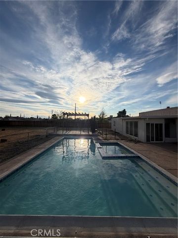 21011 Teton, Apple Valley, CA 92308