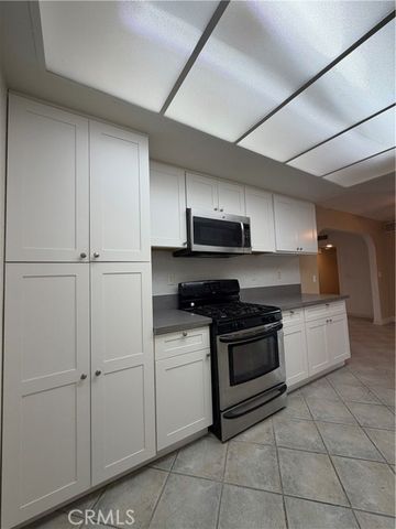 21011 Teton, Apple Valley, CA 92308