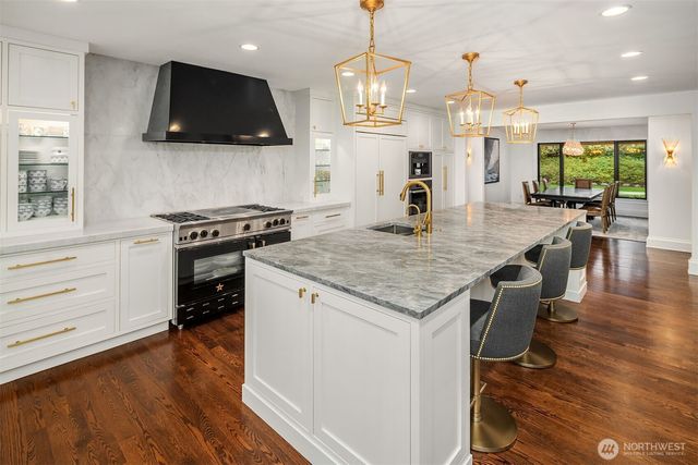 1601 Evergreen Point Road, Medina, WA 98039