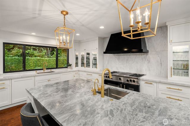 1601 Evergreen Point Road, Medina, WA 98039