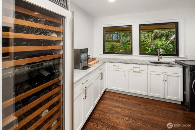 1601 Evergreen Point Road, Medina, WA 98039