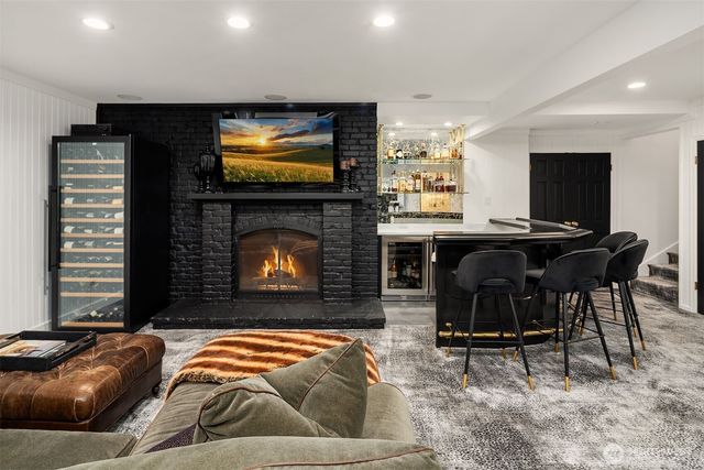 1601 Evergreen Point Road, Medina, WA 98039