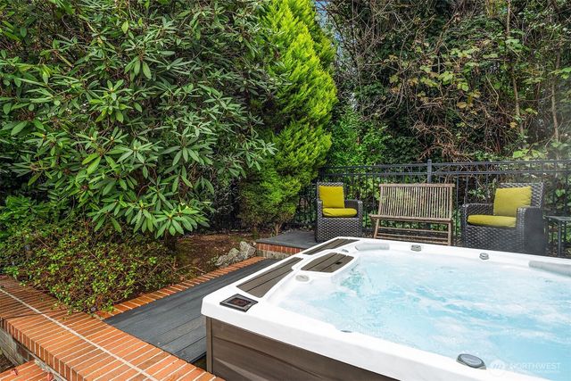 1601 Evergreen Point Road, Medina, WA 98039