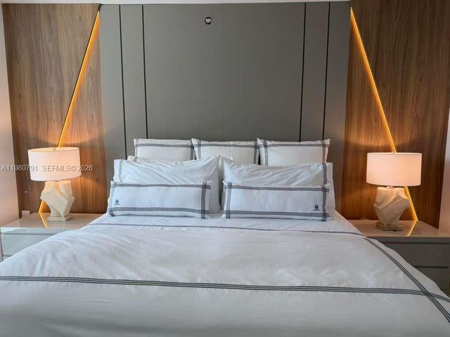 20505 E Country Club Dr 534, Aventura, FL 33180