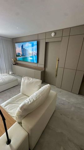 20505 E Country Club Dr 534, Aventura, FL 33180