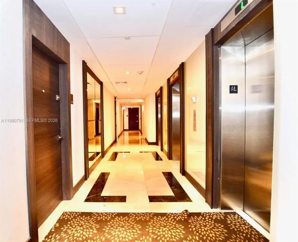 20505 E Country Club Dr 534, Aventura, FL 33180