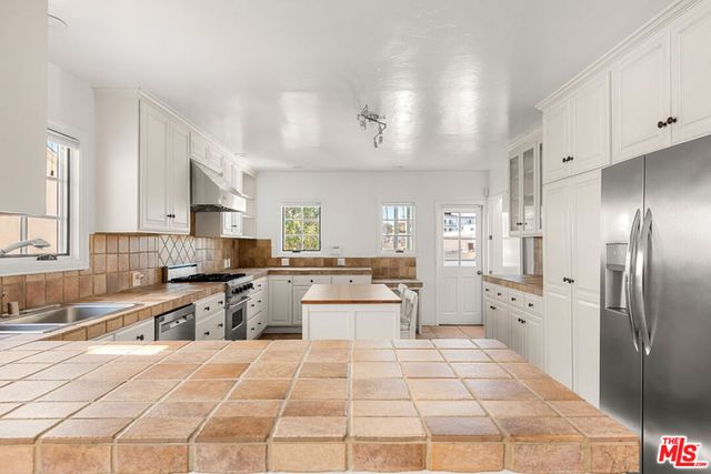 1849 Benecia Avenue, Los Angeles, CA 90025