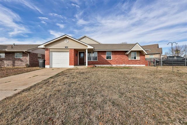 961 NW 6th Street, Moore, OK 73160