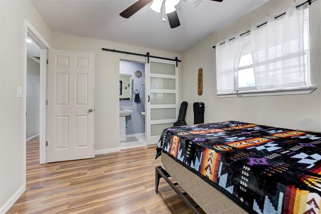 961 NW 6th Street, Moore, OK 73160