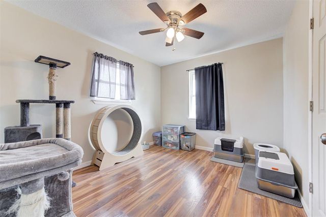 961 NW 6th Street, Moore, OK 73160