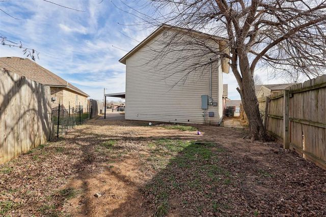 961 NW 6th Street, Moore, OK 73160