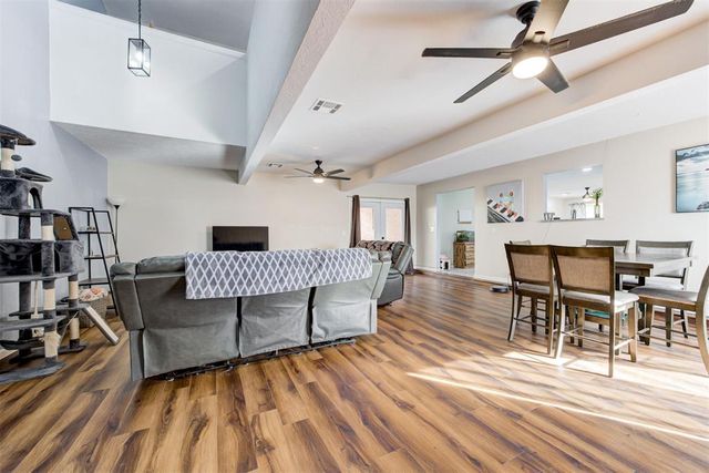 961 NW 6th Street, Moore, OK 73160