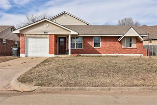 961 NW 6th Street, Moore, OK 73160