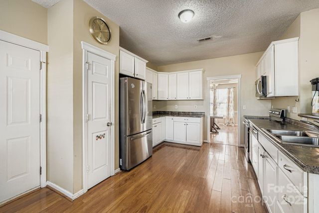 10303 Baskerville Avenue 103, Charlotte, NC 28269